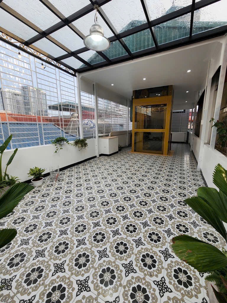 Bán Nhà Minh Khai,55m 6 tầng 13 tỷ chỉ việc về ở