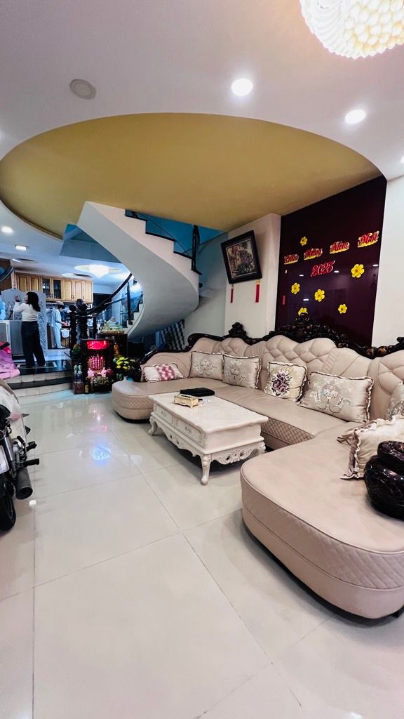 SỐC! Nhà 3 Tầng ĐẸP 4.2m x 28m tại Quận 8 - DIỆN TÍCH KHỦNG 107M2 - HẺM XE HƠI THÔNG! TK-740014