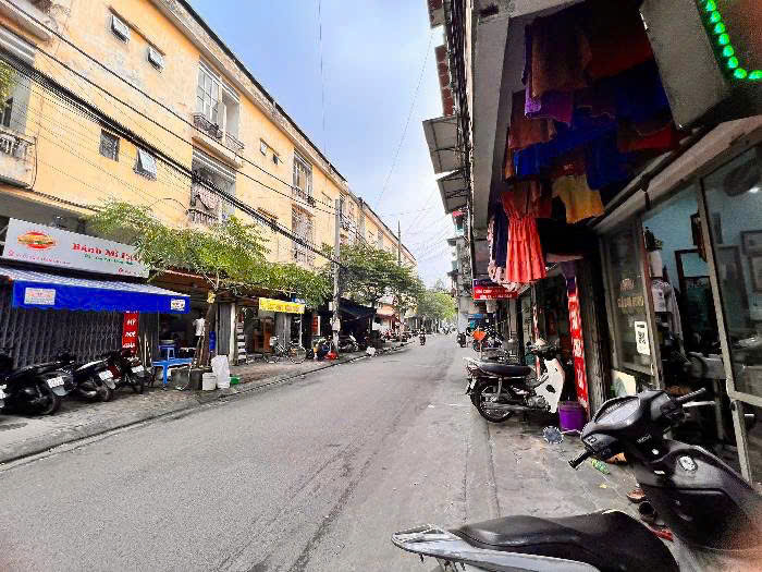 BÁN NHÀ PHỐ TRẦN QUÝ CÁP - NGÕ THẲNG - CÁCH PHỐ 20M