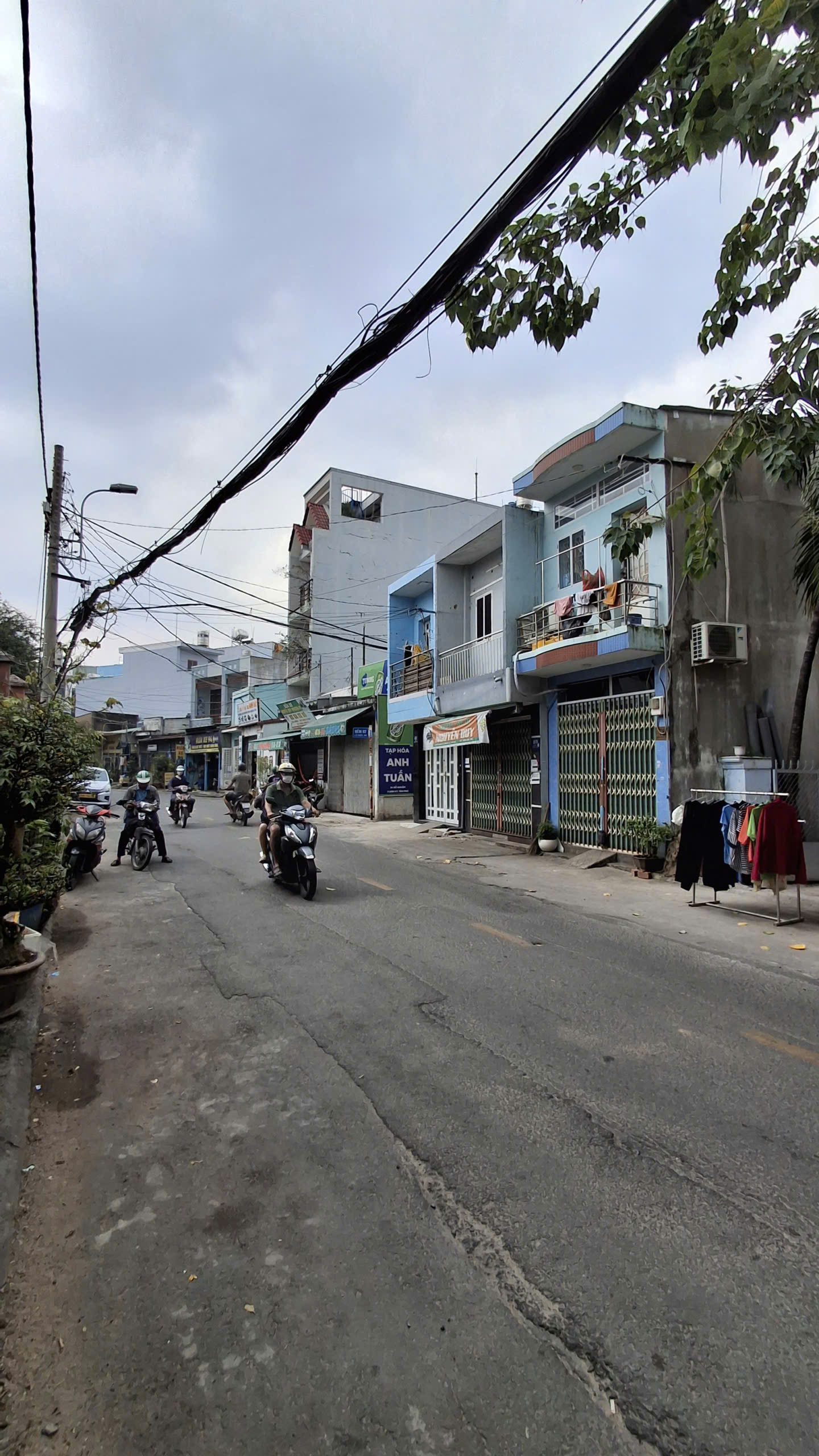 Chỉ 9,2 tỷ sở hữu ngay nhà MẶT TIỀN 4 tầng đường lớn, hẻm xe hơi tránh nhau thoải mái!