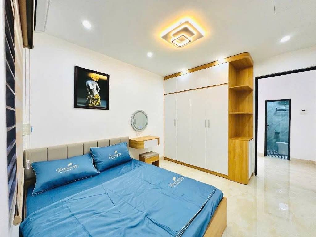 BÁN NHÀ NGÕ GỐC ĐỀ LH 0985254201