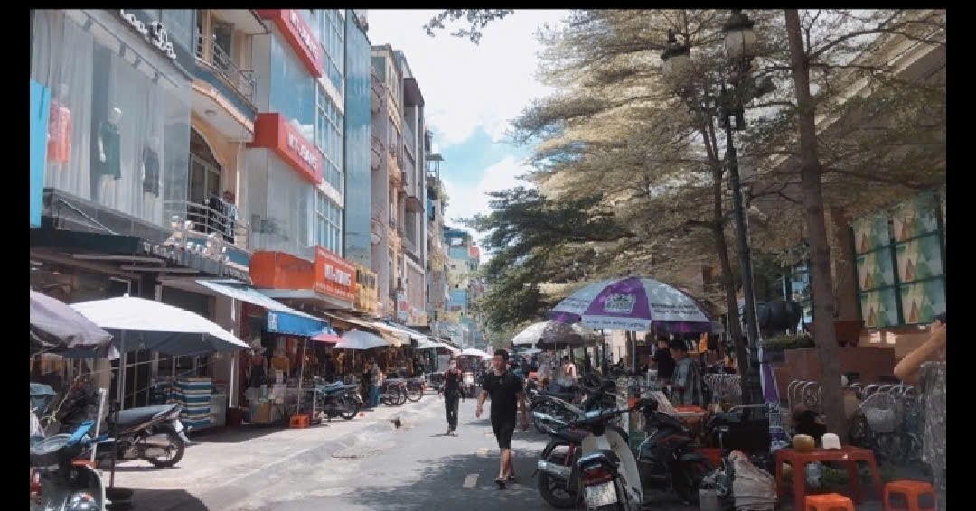 Nhà bán mặt tiền, 3 tầng, Trung tâm Quận 5, MT 8m, đối diện chợ An Đông, 4m*8m, 8.x tỷ