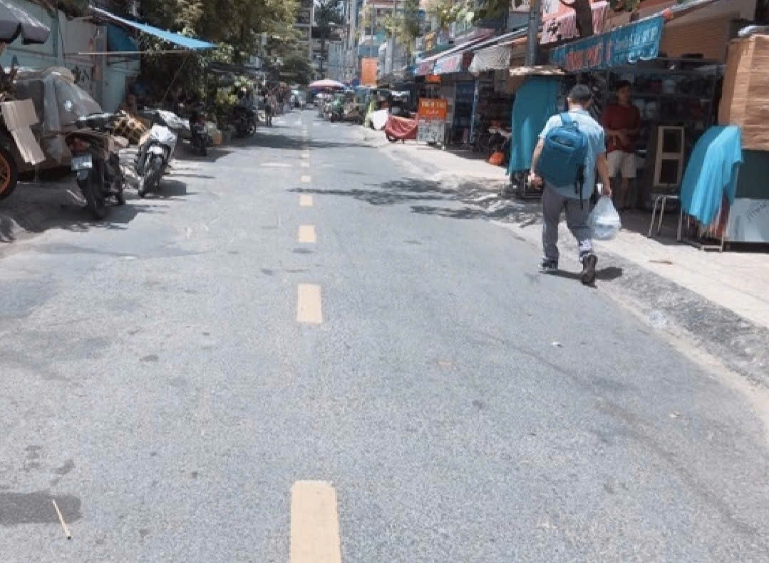 Nhà bán mặt tiền, 3 tầng, Trung tâm Quận 5, MT 8m, đối diện chợ An Đông, 4m*8m, 8.x tỷ