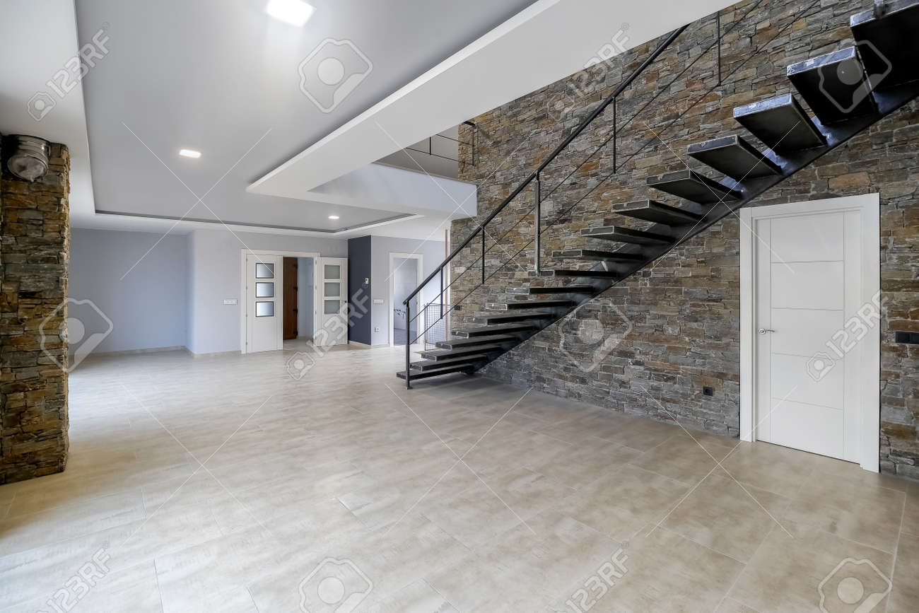 Nhà Mặt Tiền Ngang 8m Nguyễn Thị Thập ngay NT . Nhà Mặt Tiền Kinh Doanh LH: 0972 385 ***