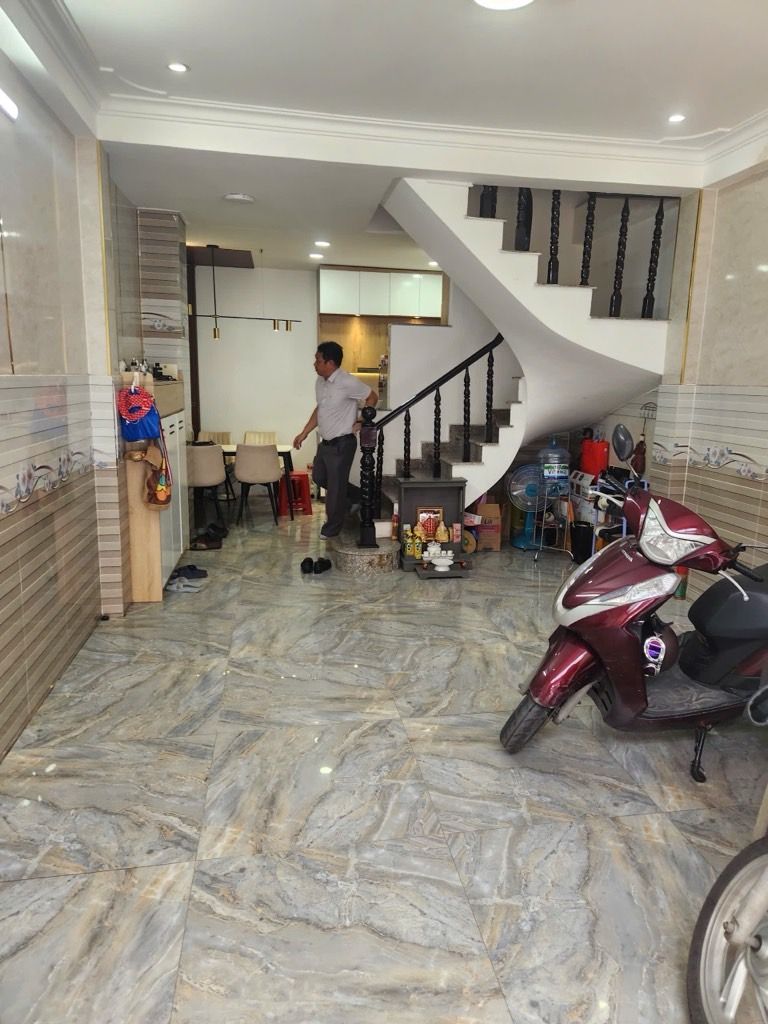 Hiếm Bán Nhà 3 Tầng - Hẻm xe Hơi Quay Đầu Thoải Mái- Liền Kề Phú Mỹ HƯNG