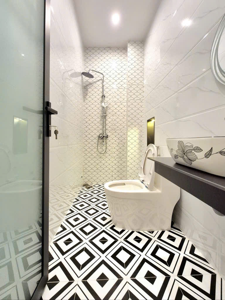 Nhà 3 Tầng BTCT - Nở Hậu Đẹp-xe hơi ngủ trong nhà-Full Nội Thất Phú thuận Q7