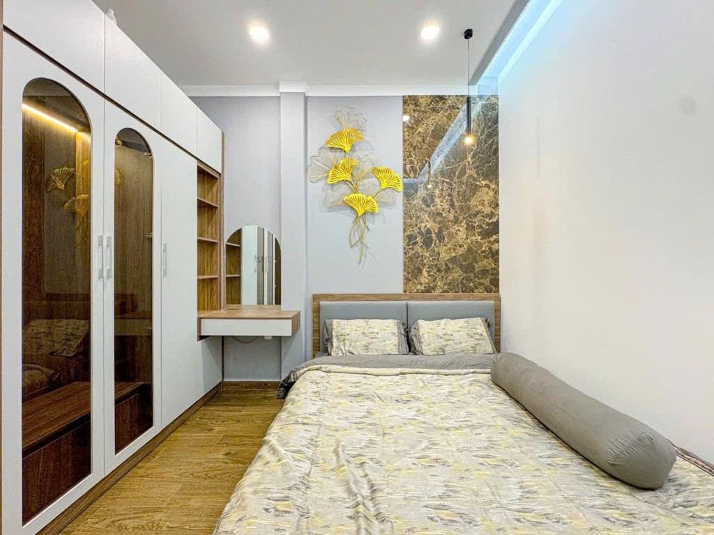 Siêu Phẩm 3 Tầng Sang Trọng-Full Đá Hoa Cương- Sát Him Lam