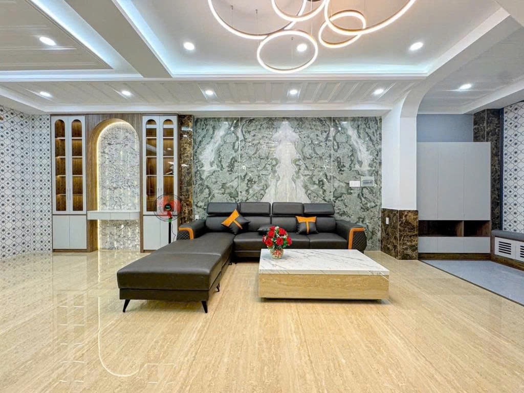 Siêu Phẩm 3 Tầng Sang Trọng-Full Đá Hoa Cương- Sát Him Lam