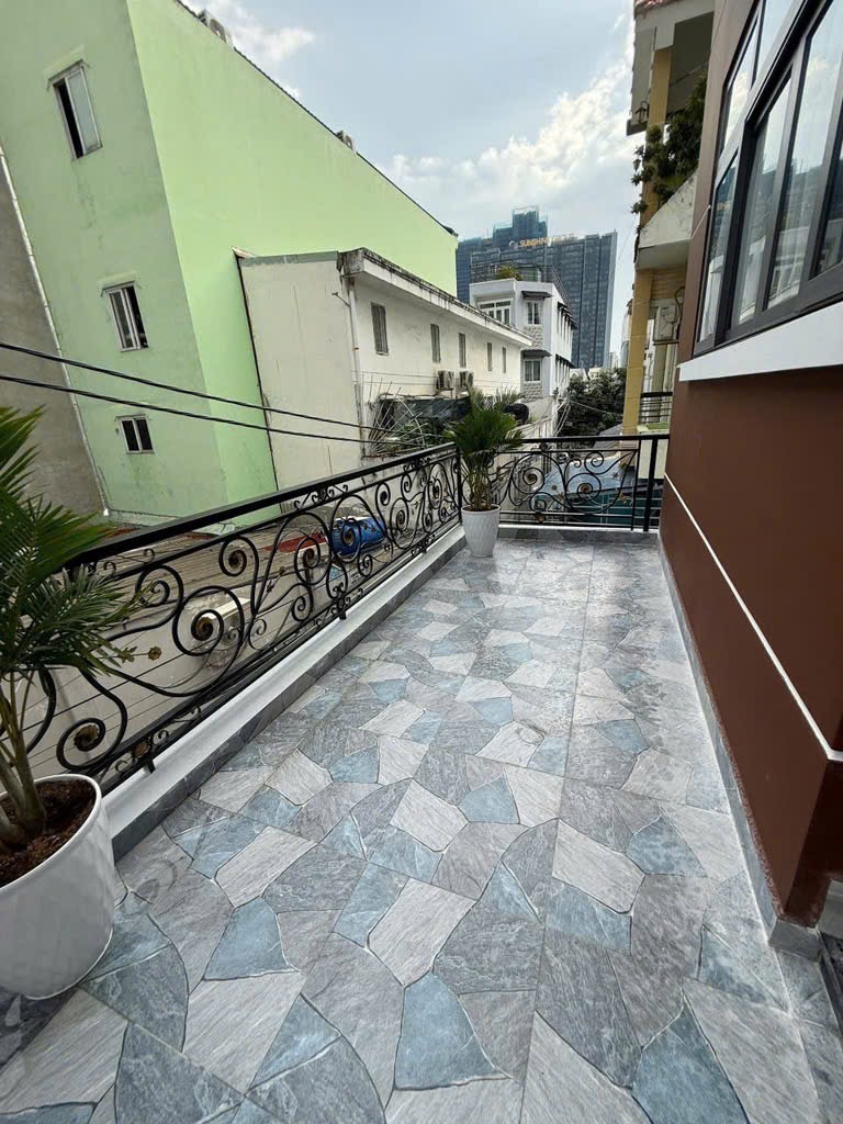 Căn Góc Mới 4 Tầng Phú Thuận q7 Full Nội Thất