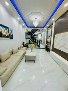 Bán Nhà 2 Tầng - Nhà xây mới - Hẻm an ninh 3m Gần hẻm xe hơi - hẻm xi măng mới nâng cao ráo