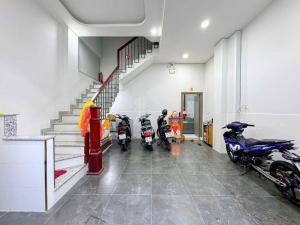 Bán CHDV Lâm Văn Bền - Quận 7- Ngang 5m- 4 Tầng- Thu Nhập 30tr/th- Không QH- Cách 50m Ra Hẻm Xe Hơi Tránh- 7,6 Tỷ Bớt Lộc