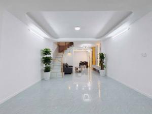 Hiếm ! Nhà Đẹp Nguyễn Thị Thập - Full Nội Thất- Giá Tốt Nhất Khu Vực