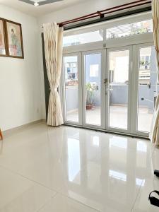 Bán biệt thự mini 2 lầu HXH gần chợ Rạch Ông Phường 2 Quận 8