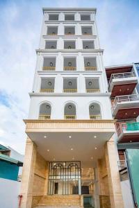 Cần bán nhà kinh doanh căn hộ dịch vụ