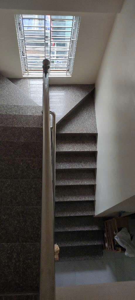 BÁN NHÀ HÀ ĐÔNG 37.1M - 3 TẦNG SIÊU ĐẸP NHỈNH 5,5 TỶ-  MẶT TIỀN RỘNG - Ô TÔ ĐỖ RỘNG - KHÔNG LỖI PHONG THUỶ