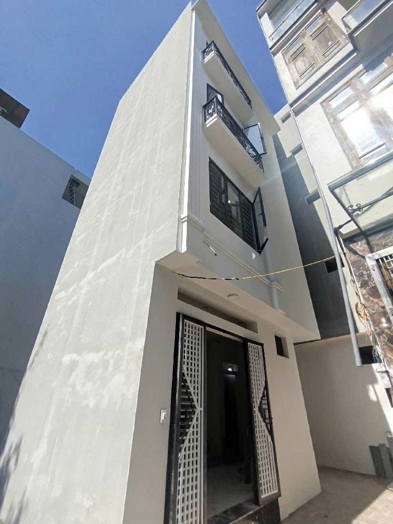 Nhà Hà Đông 30m2 – 5 tầng kiên cố – Ngõ thông – Giá chỉ 7,5 tỷ