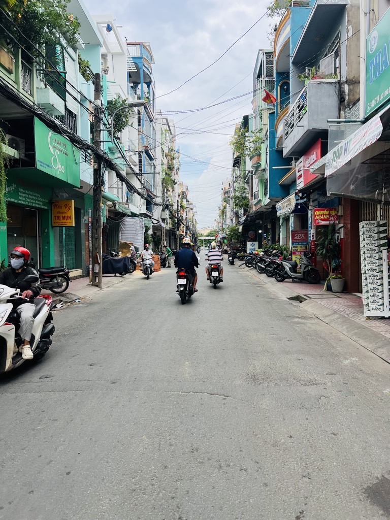 Bán nhà Q11, LLQ, 4 tầng, HXH, 3.6 x 16, nhỉnh 8 tỷ