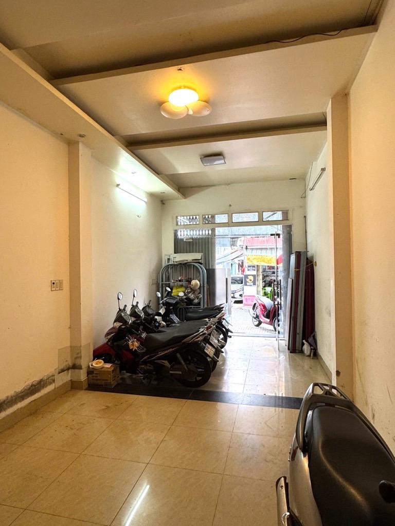 Bán nhà Q11, LLQ, 4 tầng, HXH, 3.6 x 16, nhỉnh 8 tỷ