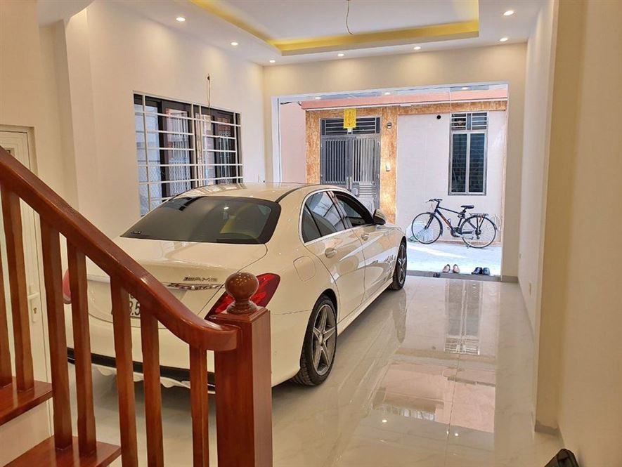 Bán nhà mặt ngõ Nguyễn Khánh Toàn, Cầu giấy, Ô tô đỗ cửa