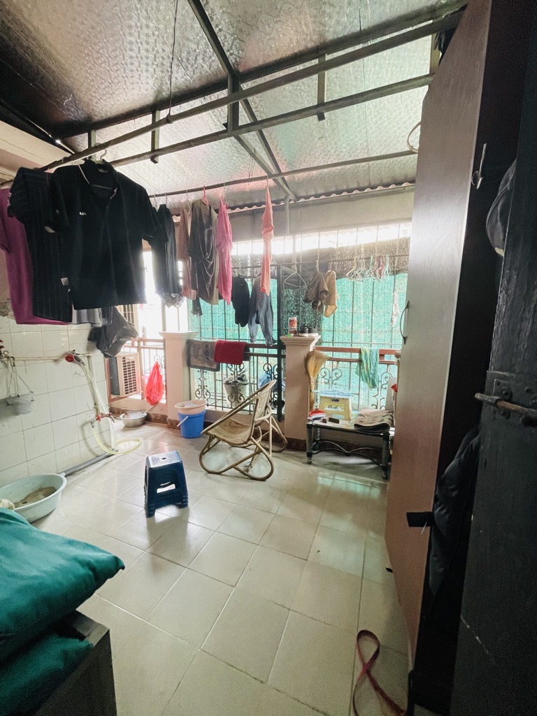 Bán nhà Đê Tô Hoàng Hiếm,Cần bán gấp-kinh doanh sầm uất 29m2x9.75ty