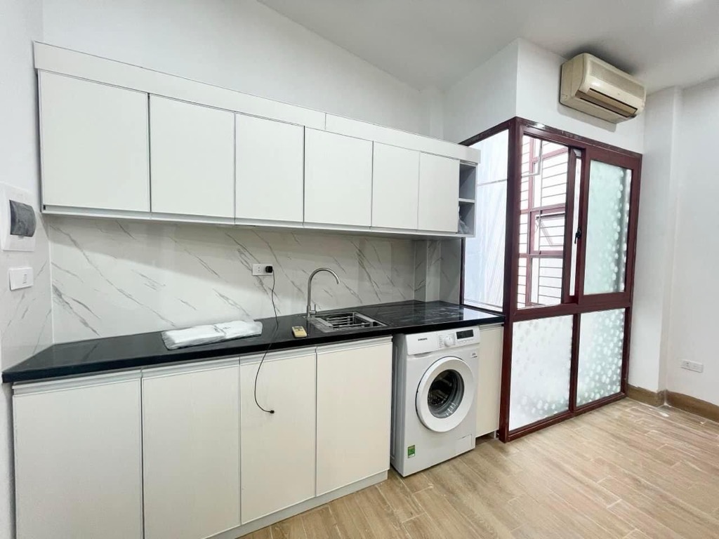 Nhà mới xây, phun nội thất