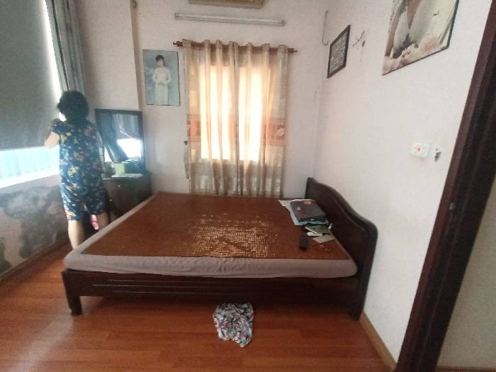 Bán nhà mặt phố Nguyễn Đức Cảnh