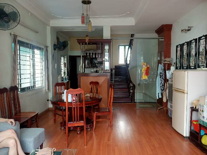 Bán nhà mặt phố Nguyễn Đức Cảnh