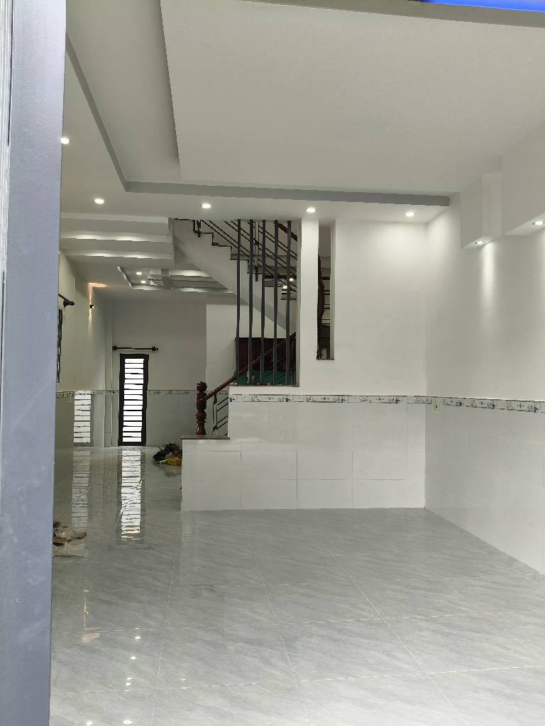 Lô góc 3 mặt tiền, quận 12, chỉ 4.8 tỷ