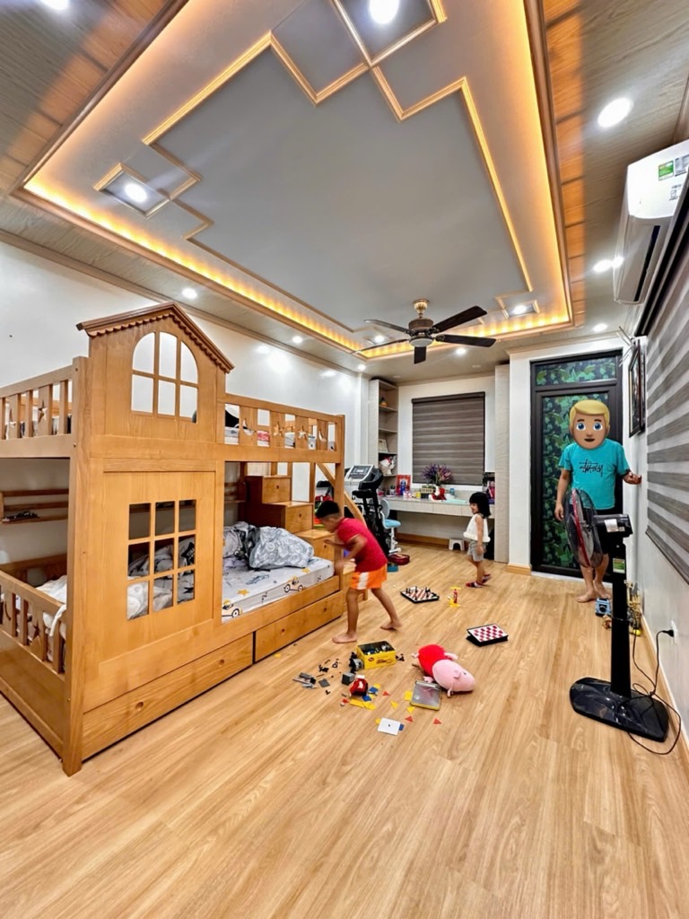 Bán nhà lô góc Hồng Hà, Ba Đình - 43m2 sử dụng - 5 Tầng - Nội thất Vip - 7.9 Tỷ