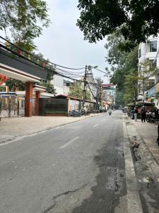 Bán nhà Nghĩa Dũng, sát mặt đường, ô tô 7 chỗ đỗ cửa, kinh doanh tốt, 7.3 tỷ