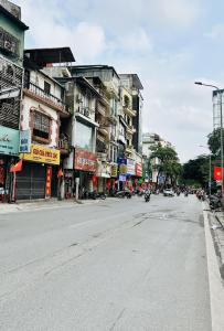 NÚI TRÚC - OTO ĐỖ CỬA - MẶT TIỀN 10M - 296M