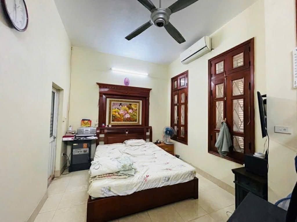 Bán nhà Văn Quán, ô tô đỗ cửa, 68m2 , mặt tiền 5.1m