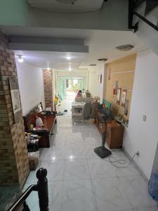 MẶT TIỀN TRẦN THỦ ĐỘ KHU AN NINH SÁT BÊN NGUYẾN SƠN GIÁ CHỈ 9.5T TL