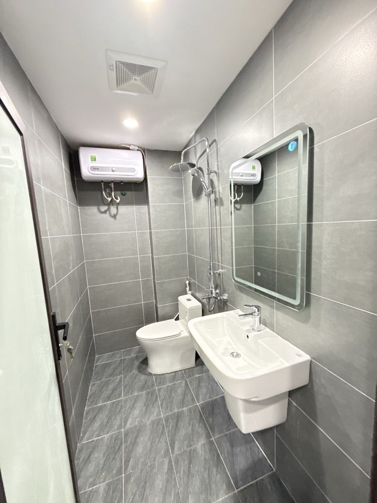 Nhà Cổ Linh – Lô góc – 5 tầng thoáng sáng – 6,9 tỷ còn TL - gần AEON Mall