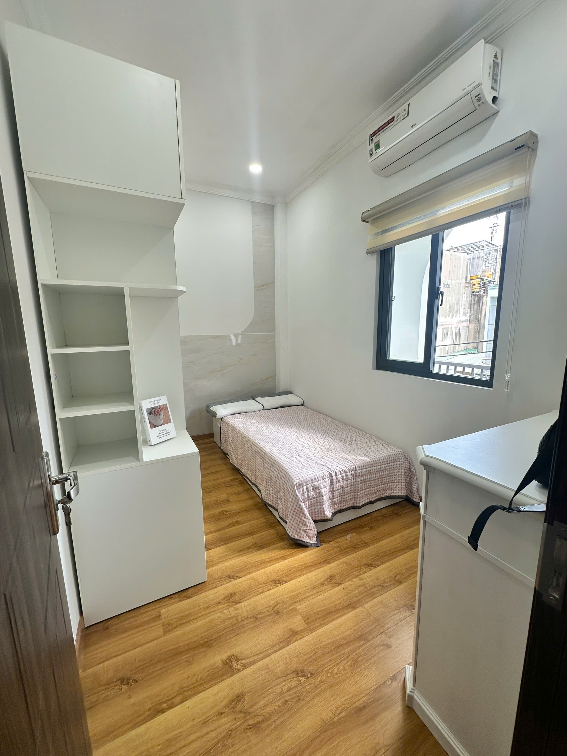 Nhà mới 35m Quang Trung -GV