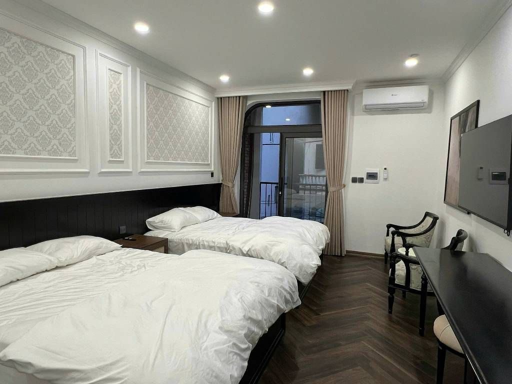 NHÀ CHÂU ÂU TRUNG TÂM THANH XUÂN-5 TẦNG THANG MÁY-LIÊN HỆ EM HIỂN : 0372354381