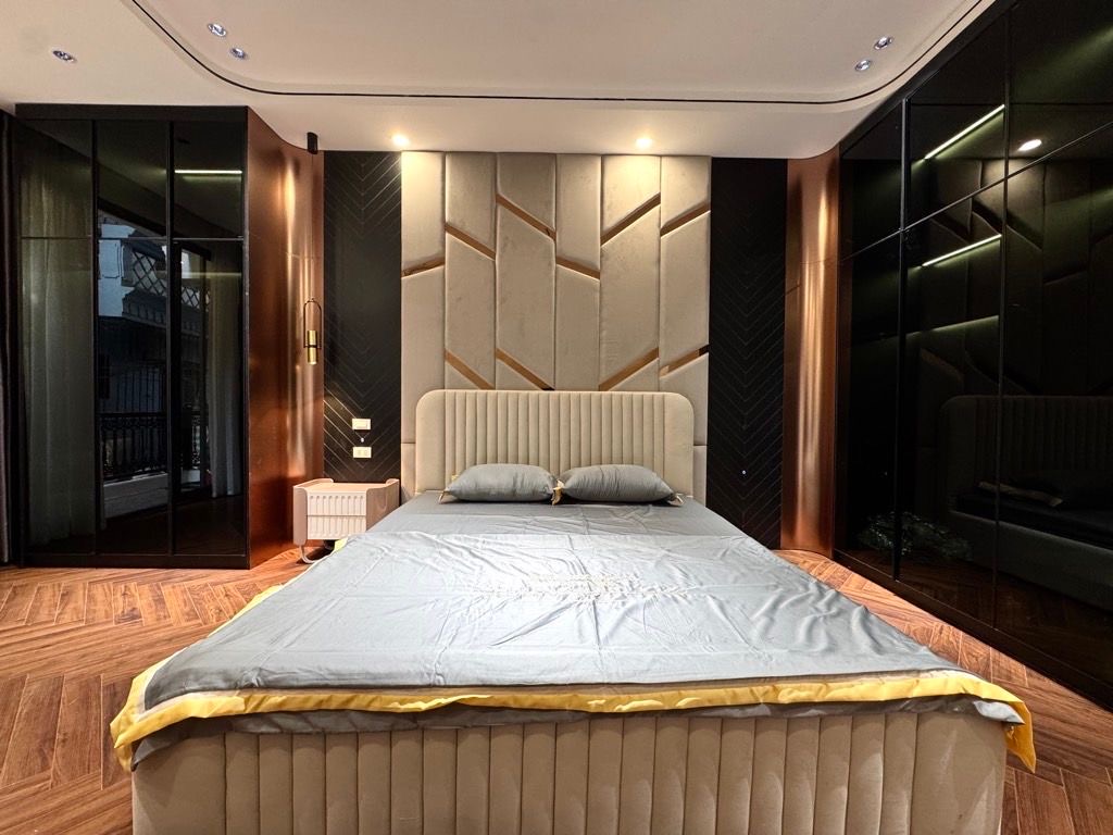 bán nhà Khương Đình- 6 tầng thang máy -xem là chốt!