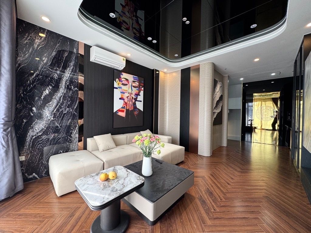 bán nhà Khương Đình- 6 tầng thang máy -xem là chốt!