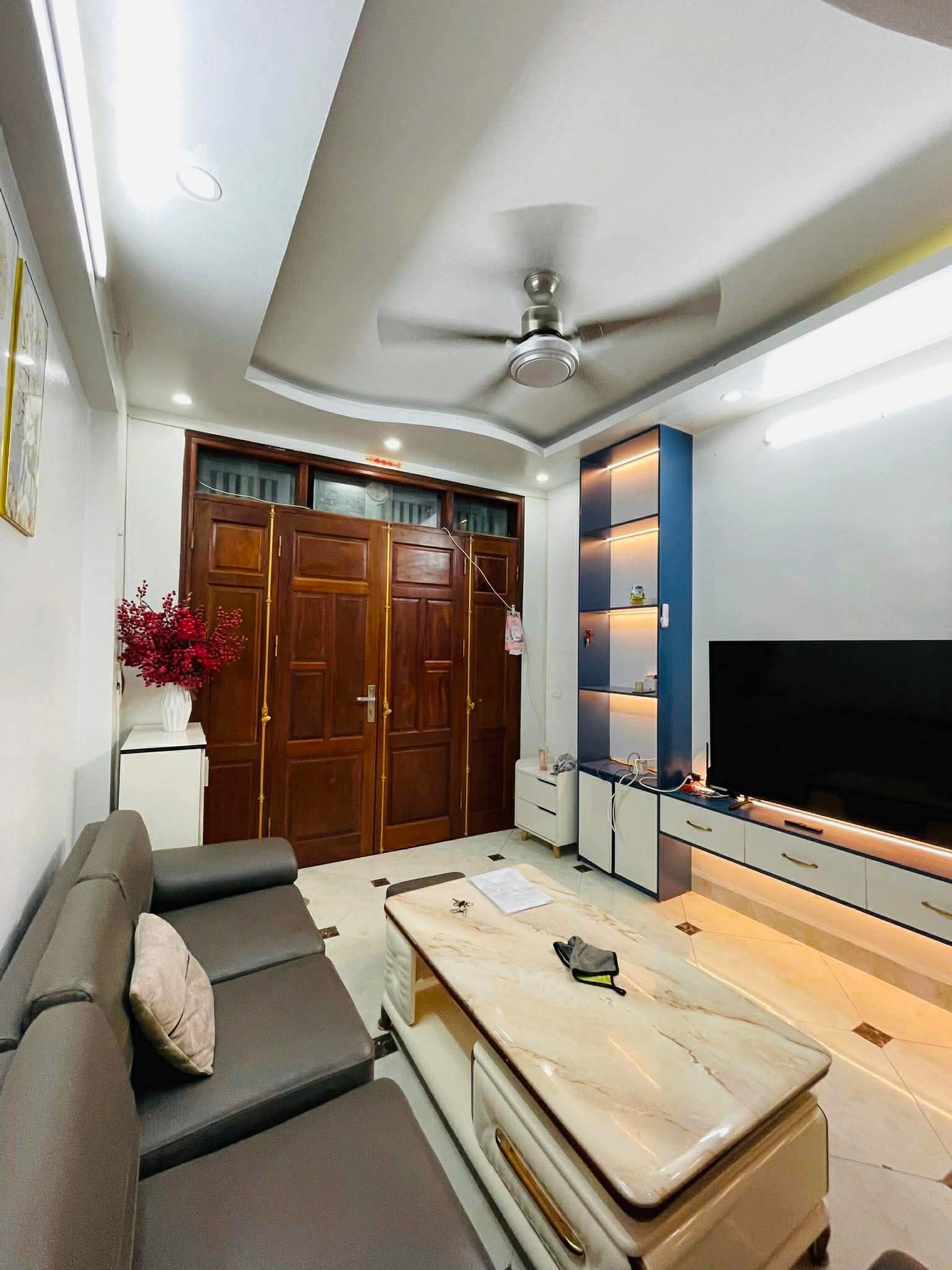 Bán nhà Hoàng Mai