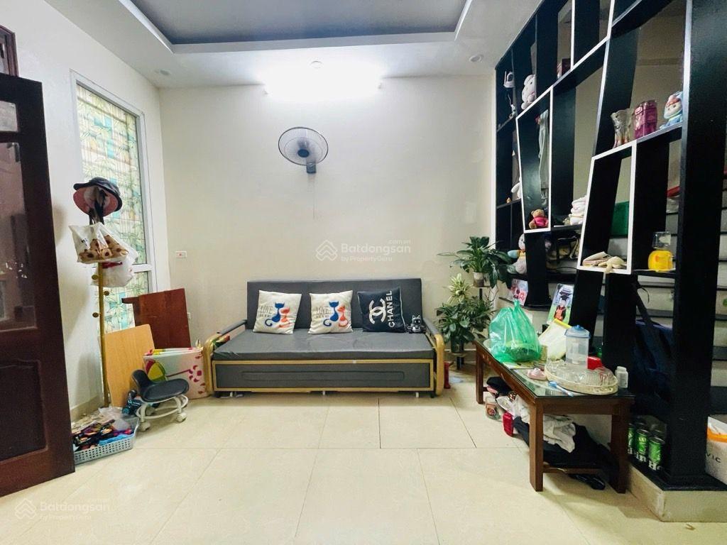 Khách cần bán gấp nhà Phú Đô 30 m2 x 3 tầng, cách ô tô 30 m, giá nhỉnh 6 tỷ