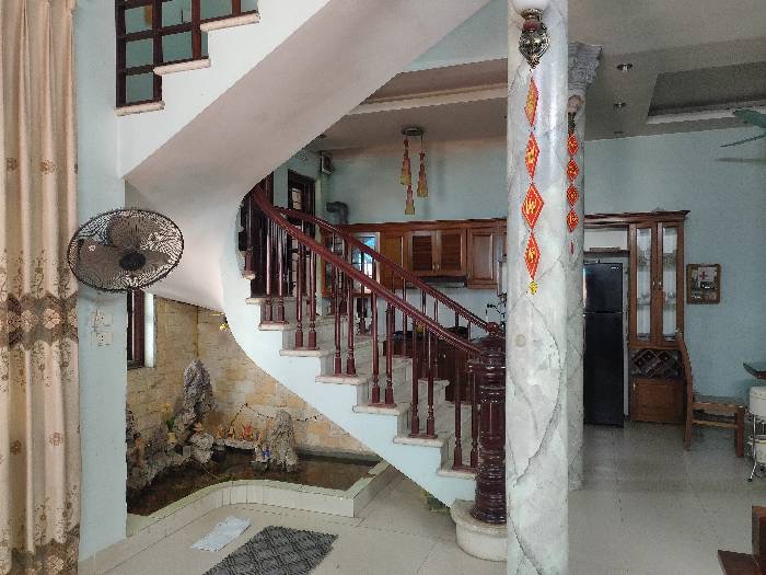 SIÊU PHẨM Lĩnh Nam - Hoàng Mai 100m2 - 7 Tỷ 9 - Vài bước ra 2-3 ô tô tránh