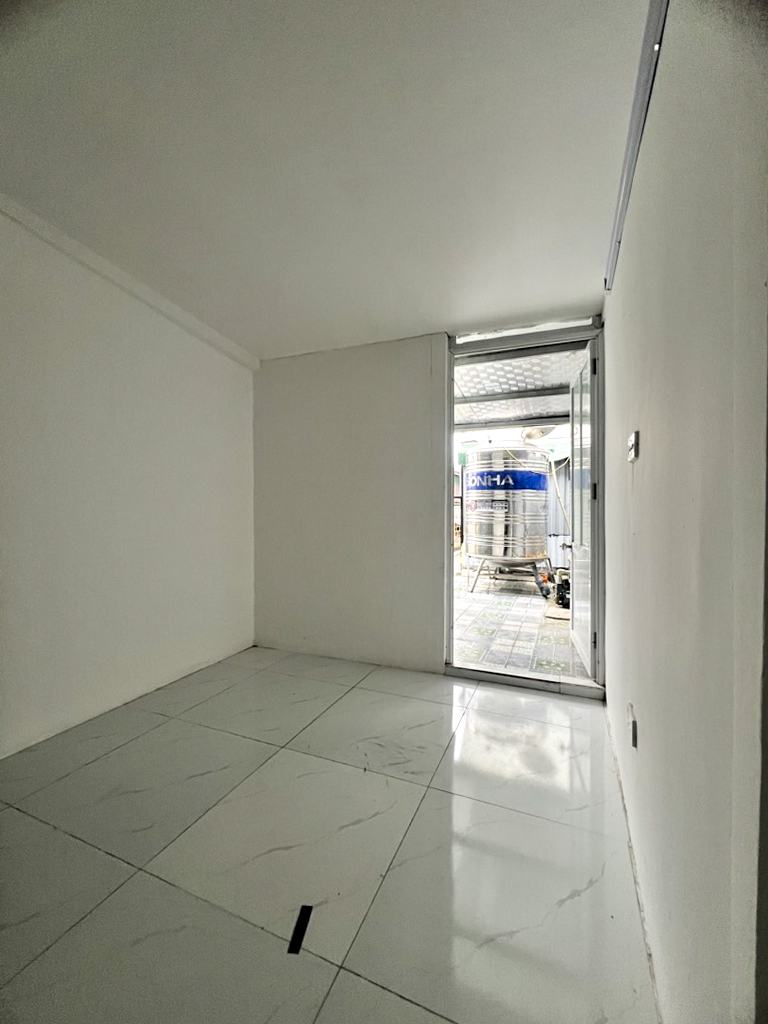 NHỎ TIỀN BAY NHANH - 5 TẦNG 3 NGỦ ĐỦ CÔNG NĂNG - FULL NỘI THẤT - NGÕ NÔNG RỘNG - GẦN PHỐ - NHIỀU TIỆN ÍCH.