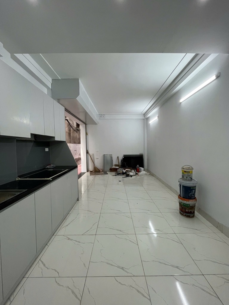 TAM TRINH – HOÀNG MAI – 6.7 TỶ – 31M² – 5 TẦNG – THANG MÁY – Ô TÔ ĐỖ CỔNG