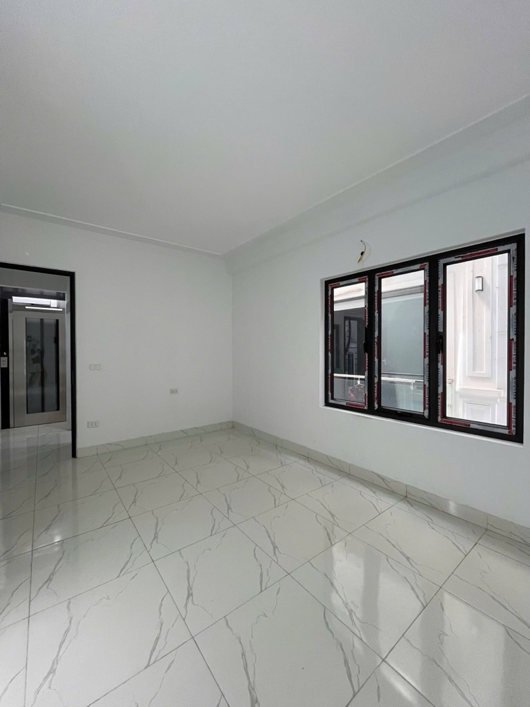 TAM TRINH – HOÀNG MAI – 6.7 TỶ – 31M² – 5 TẦNG – THANG MÁY – Ô TÔ ĐỖ CỔNG