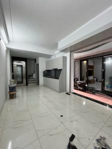 TAM TRINH – HOÀNG MAI – 6.7 TỶ – 31M² – 5 TẦNG – THANG MÁY – Ô TÔ ĐỖ CỔNG