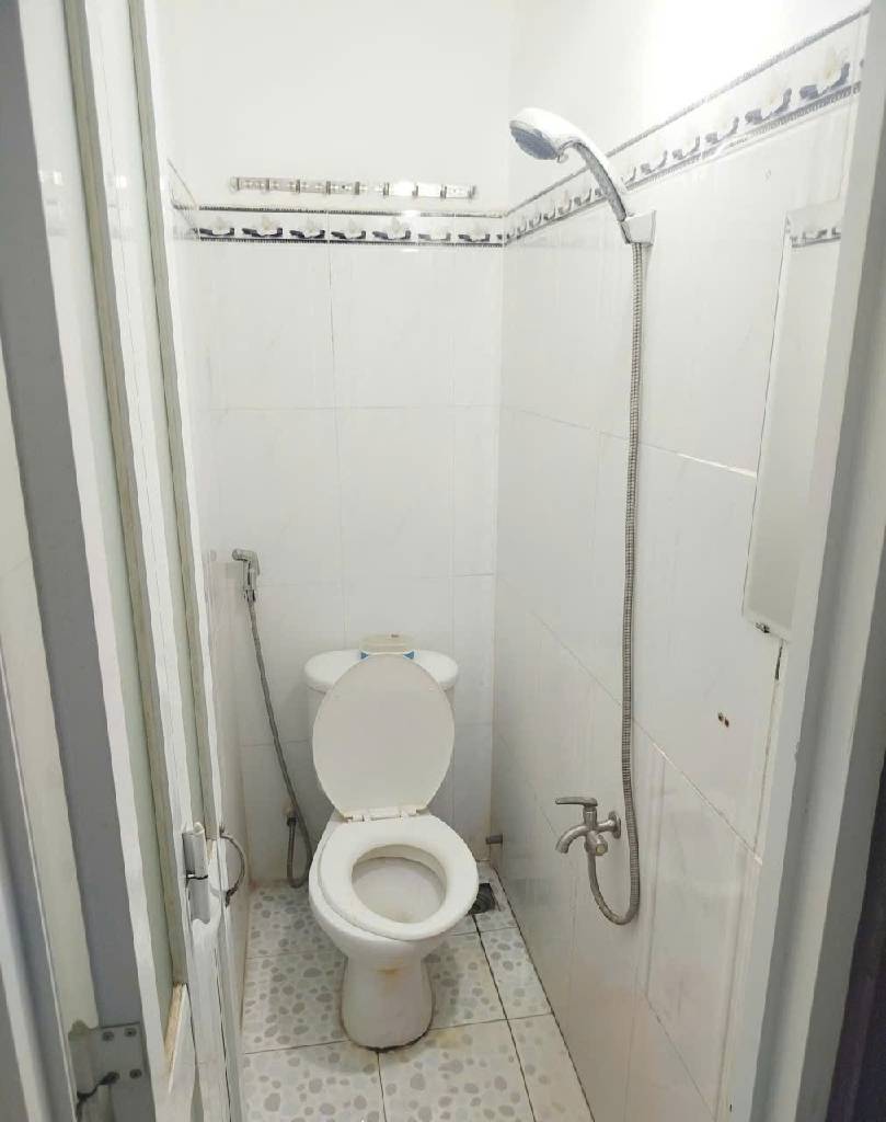 Nhà mới 4 tầng, hẻm 4m, Nguyễn Biểu Q5,