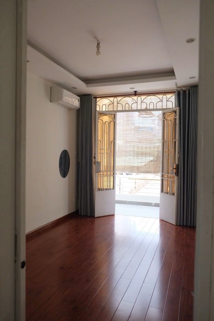 Bán gấp nhà 3 tầng Btct, trung tâm quận 5 Cao Đạt, Nguyễn Biểu