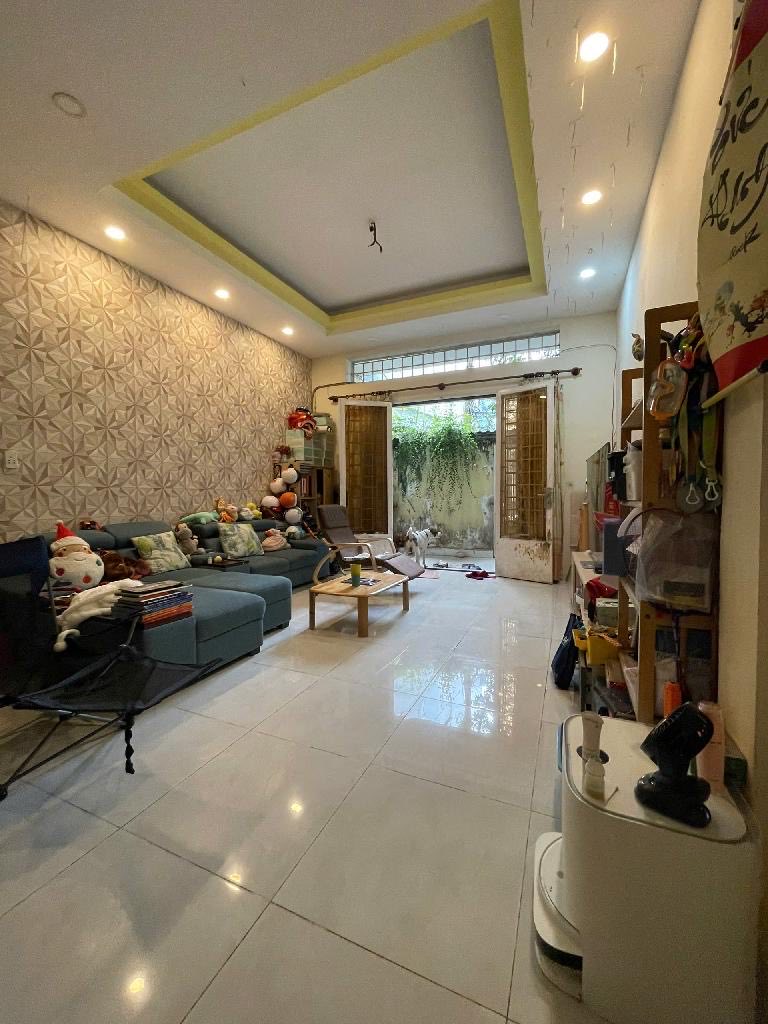 Nhà Ngon 4 Tầng, 5 Phòng ngủ, Đường Nguyễn thị Tú