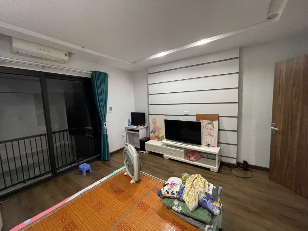 TRUNG KÍNH - 3 BƯỚC RA OTO - NHÀ ĐẸP FULL NỘI THẤT - XÁCH VALI VỀ Ở - CHỈ 9 TỶ HƠN - TIỆN ÍCH NGẬP TRÀN.