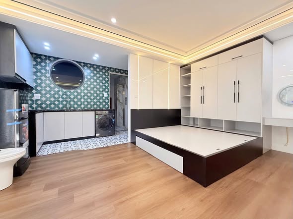 BÁN NHÀ LẠC LONG QUÂN - OTO ĐỖ CỬA - KHU VỰC DÂN TRÍ CAO - TIỆN ÍCH NGẬP TRÀN - CHỈ NHỈNH 7 TỶ